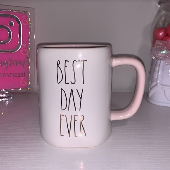 RAE DUNN “BEST DAY EVER” MUG - Picture 1 of 9